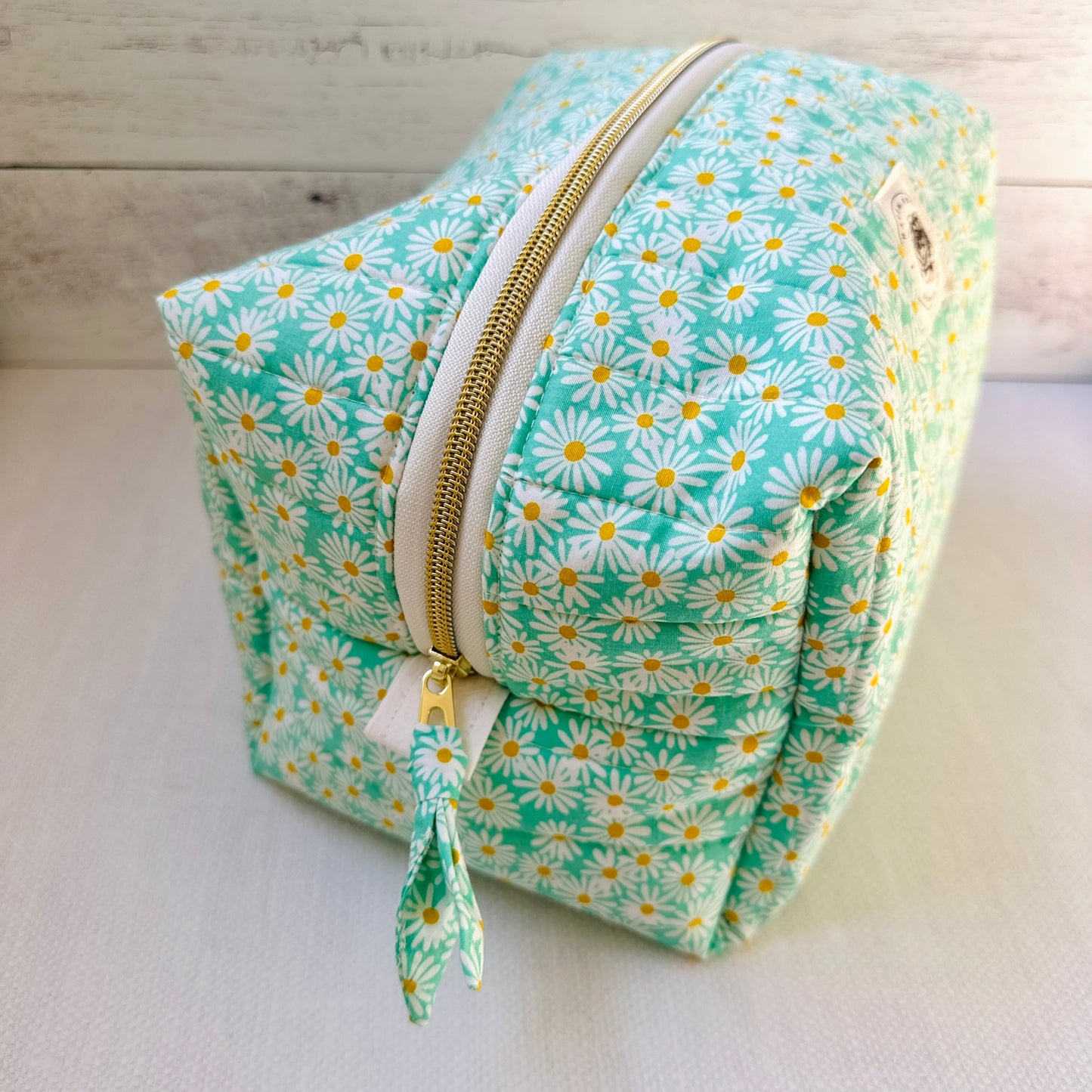 Elevated Essentials Quilted Bag - Aqua Daisy