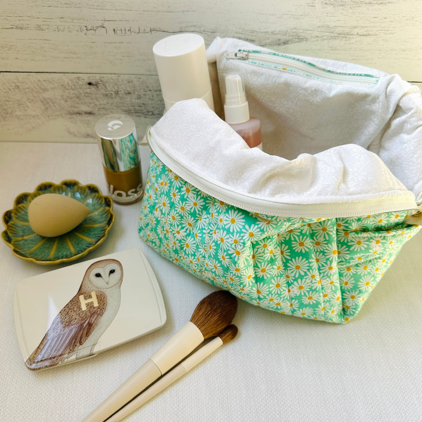 Elevated Essentials Quilted Bag - Aqua Daisy