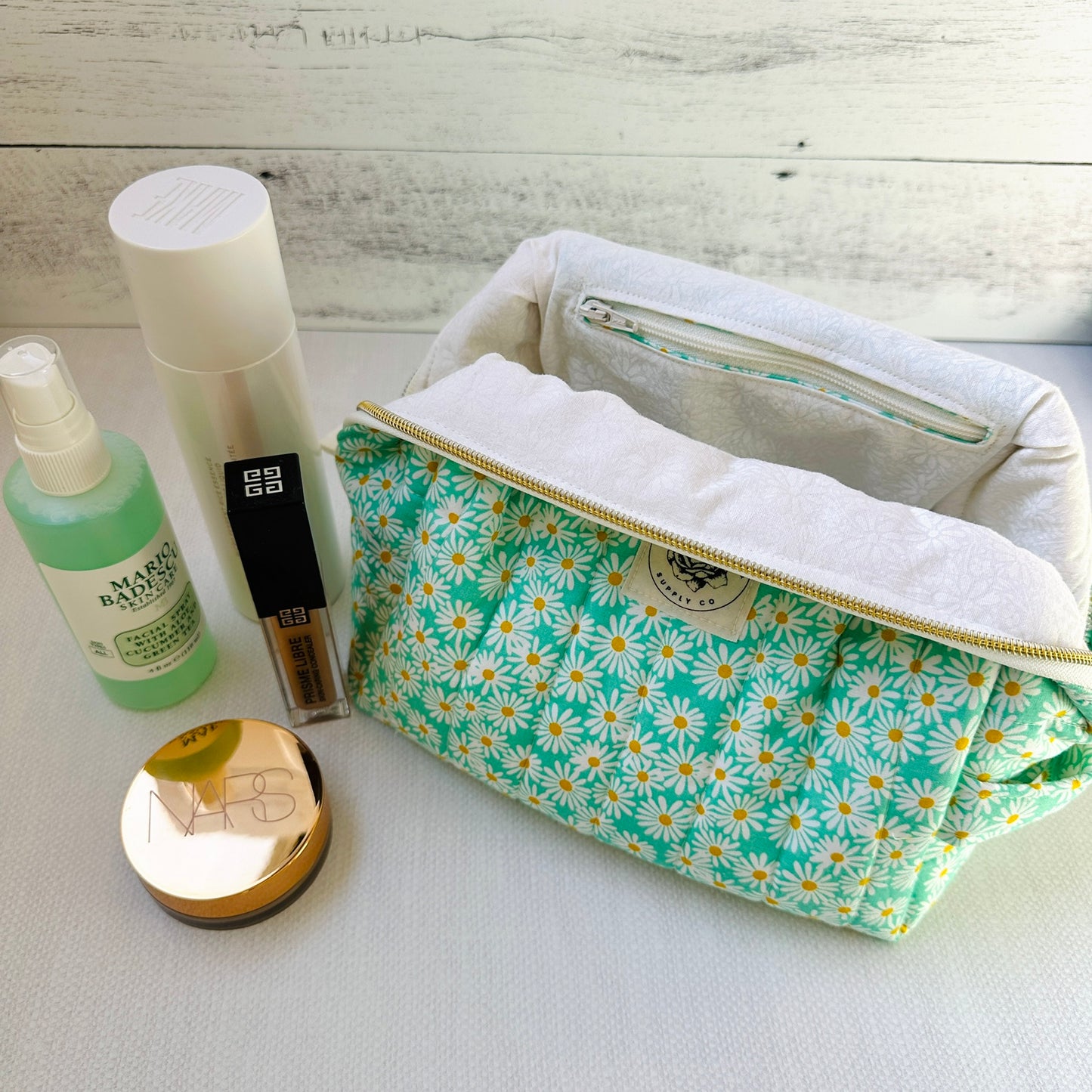 Elevated Essentials Quilted Bag - Aqua Daisy
