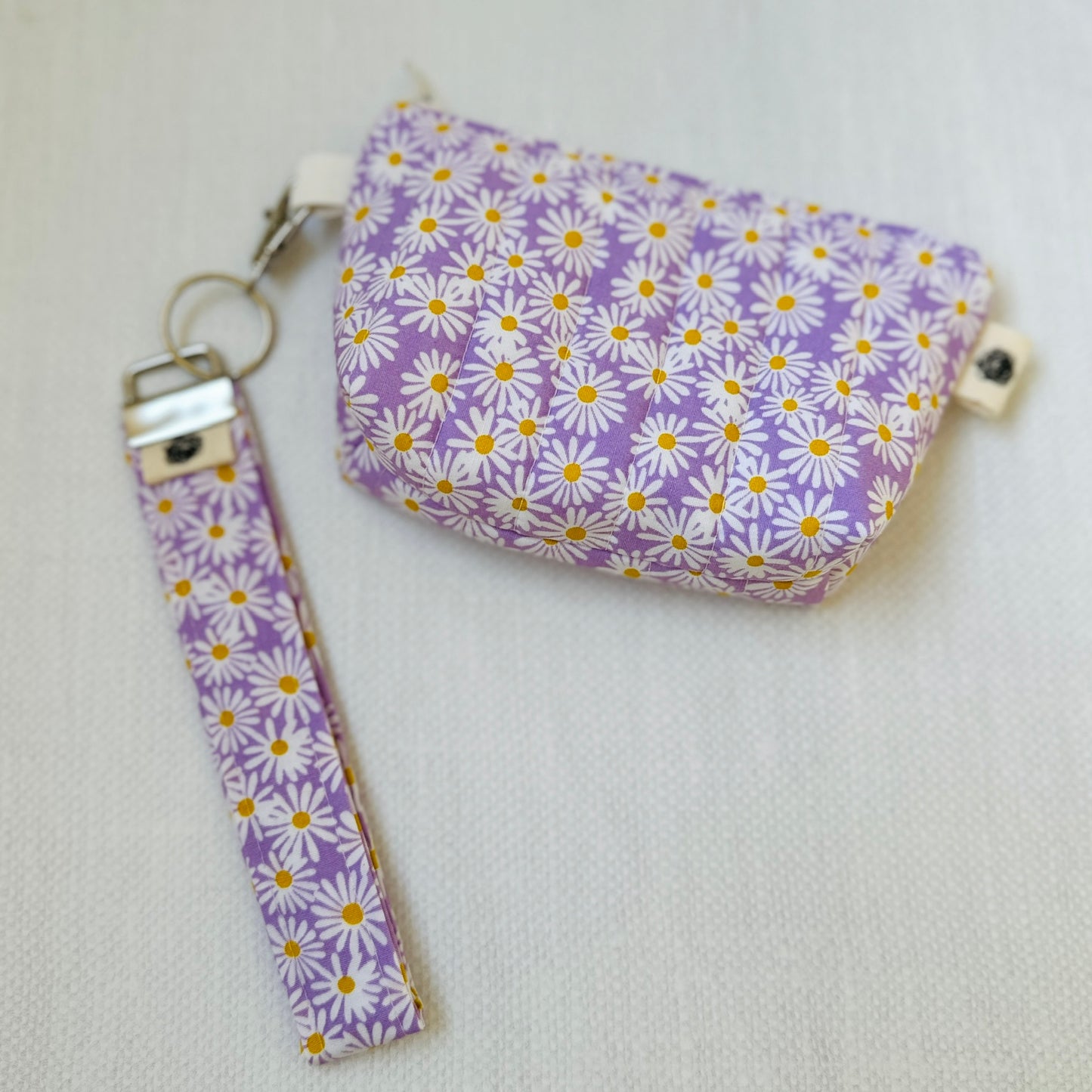 Wristlet Keychain - Darling Daisy Collection
