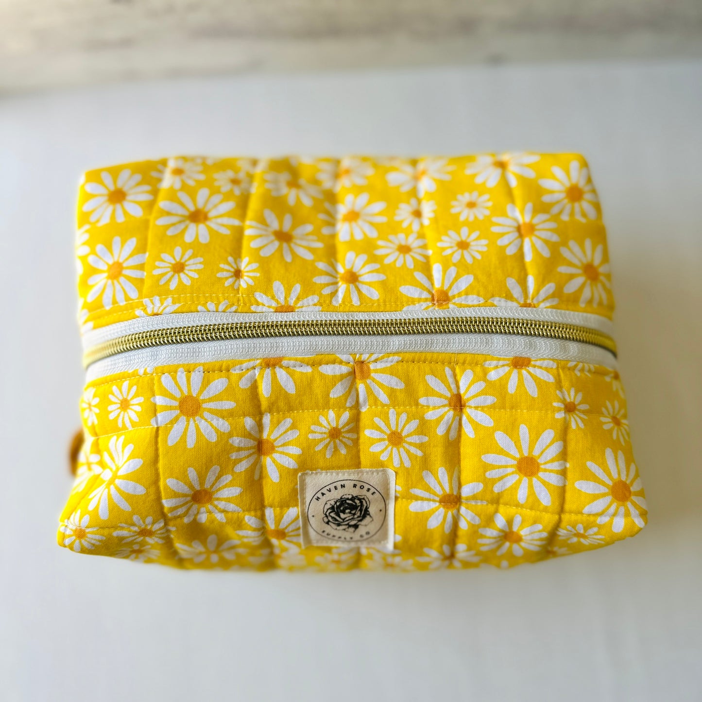 Elevated Essentials Quilted Bag - Classic Daisy