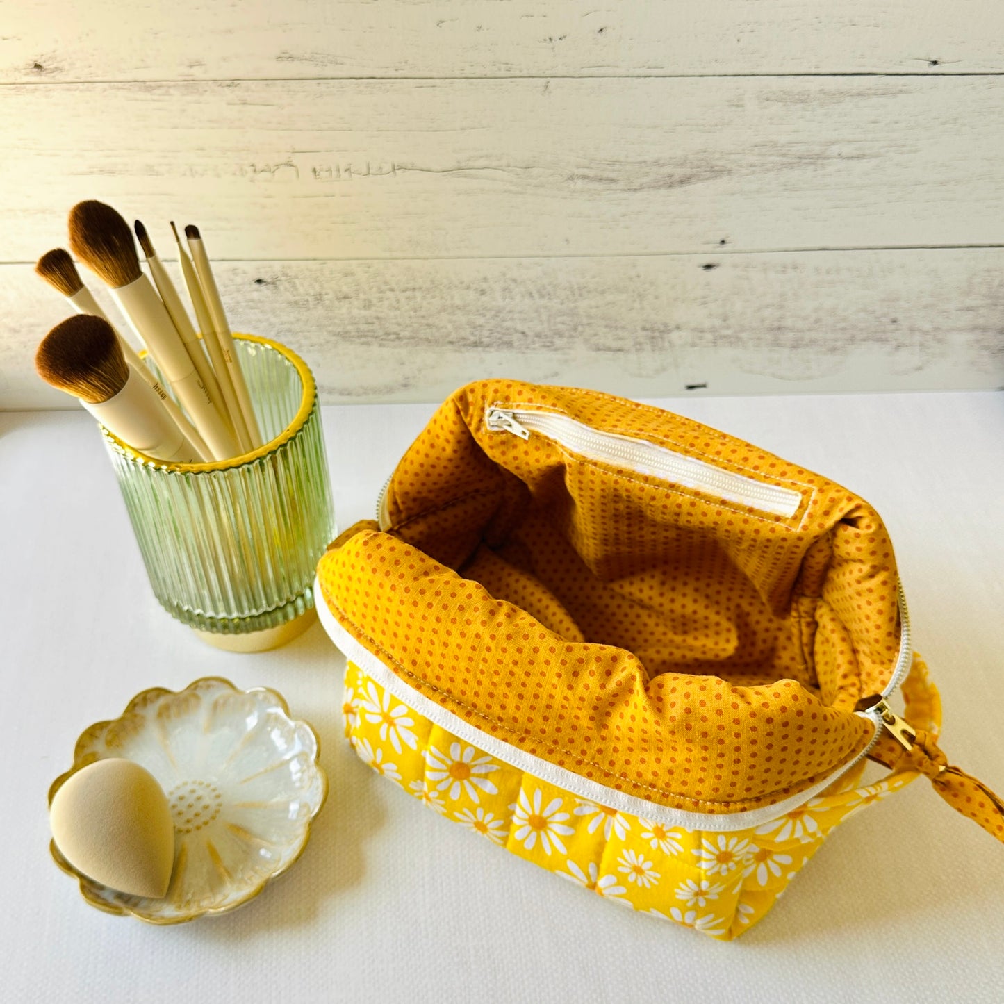 Elevated Essentials Quilted Bag - Classic Daisy