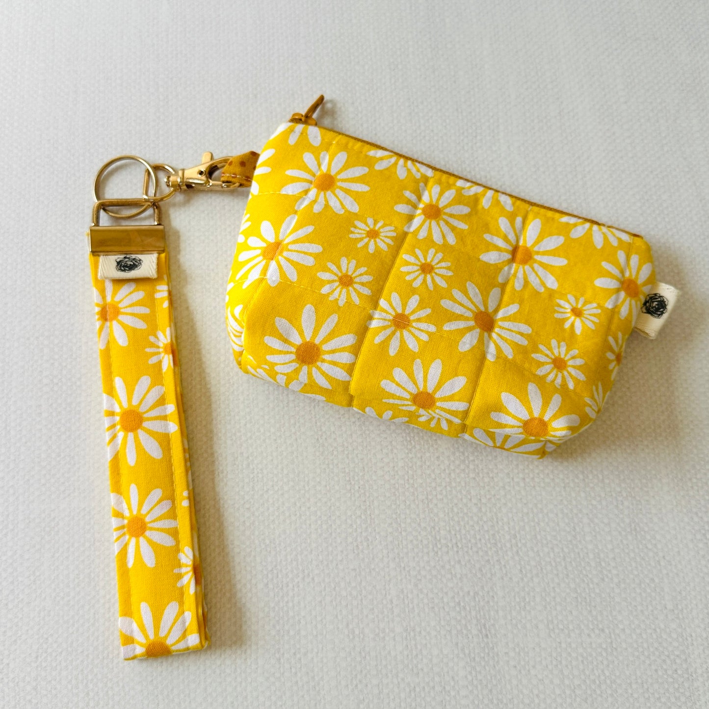 Wristlet Keychain - Darling Daisy Collection