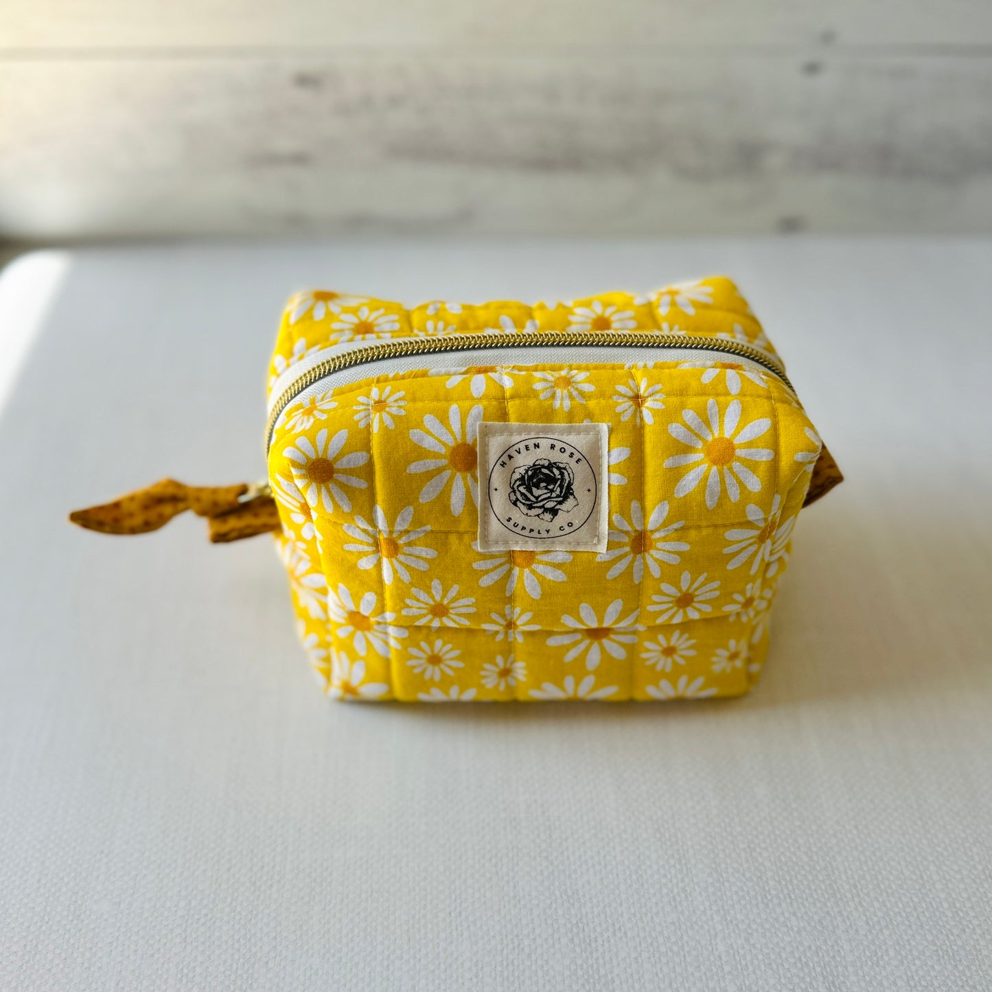 Elevated Essentials Quilted Bag - Classic Daisy