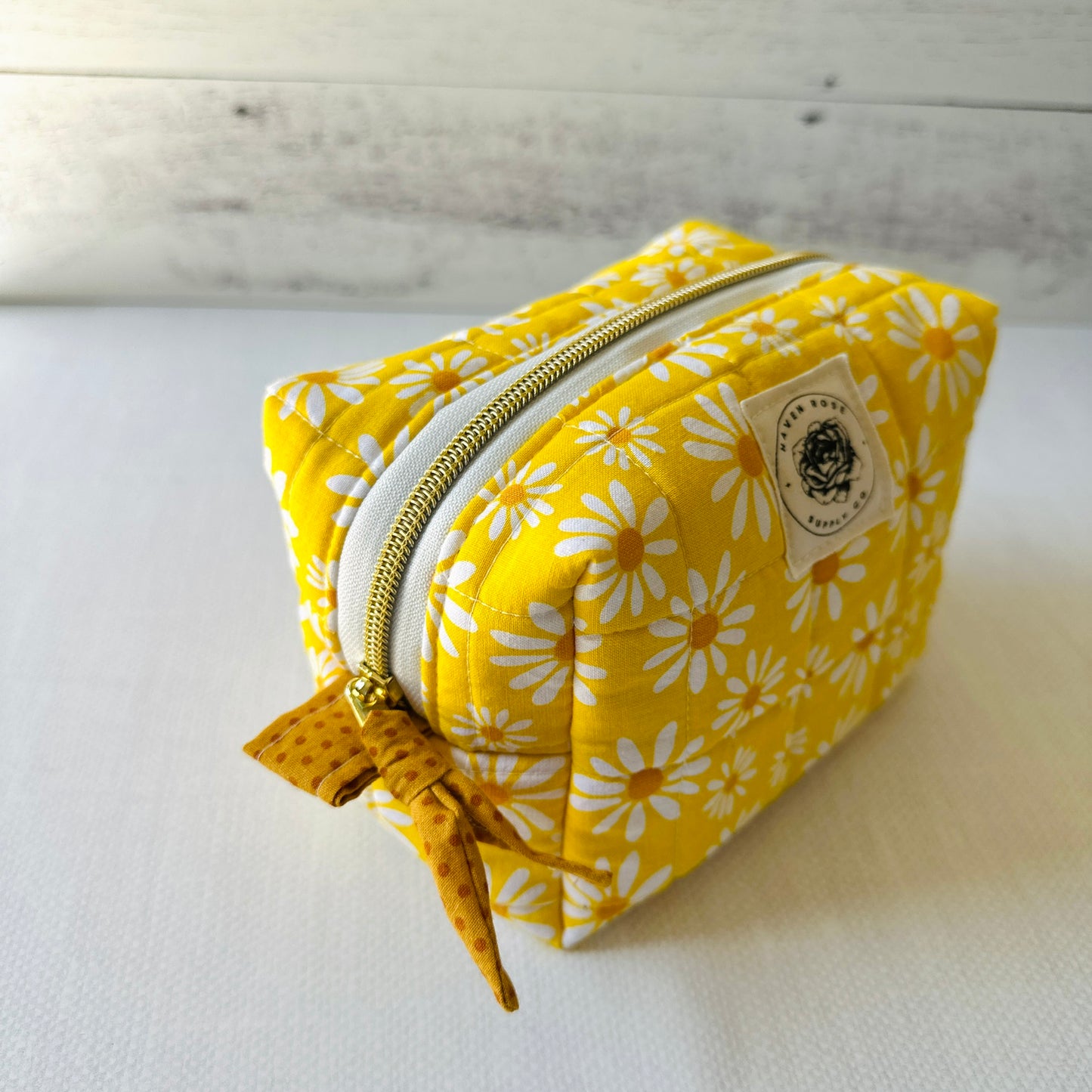 Elevated Essentials Quilted Bag - Classic Daisy