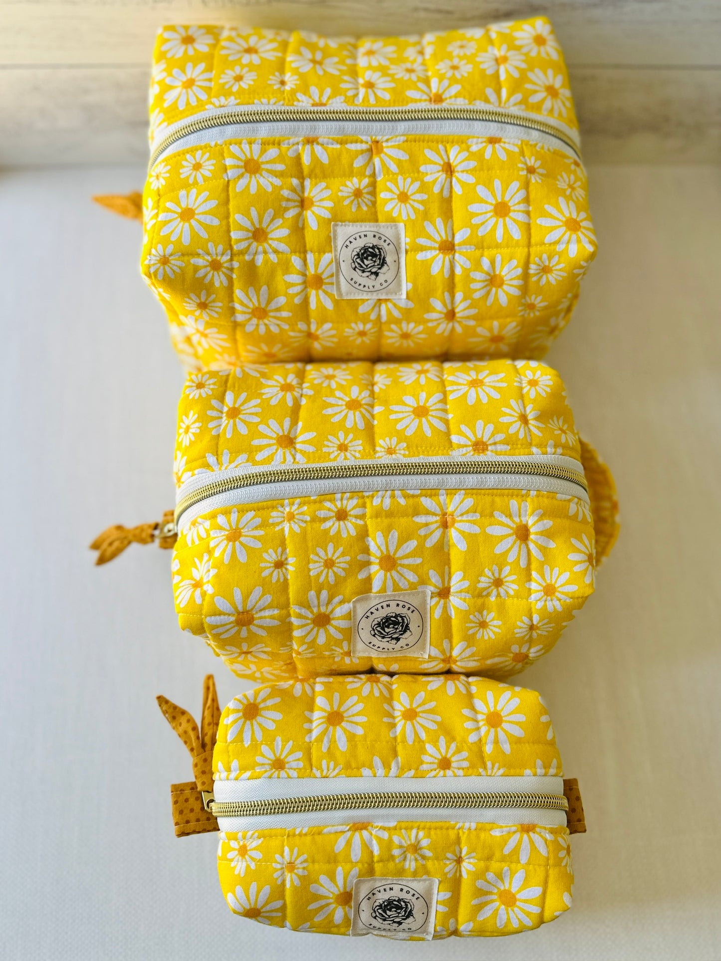 Elevated Essentials Quilted Bag - Classic Daisy