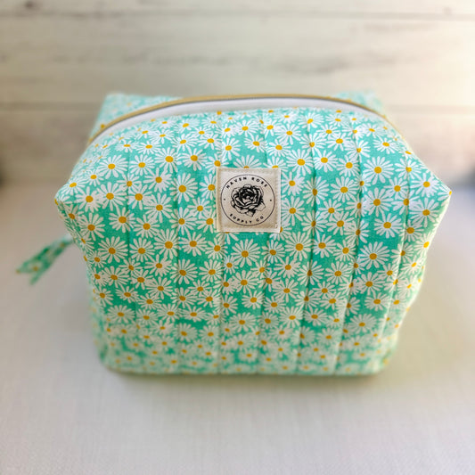 Elevated Essentials Quilted Bag - Aqua Daisy