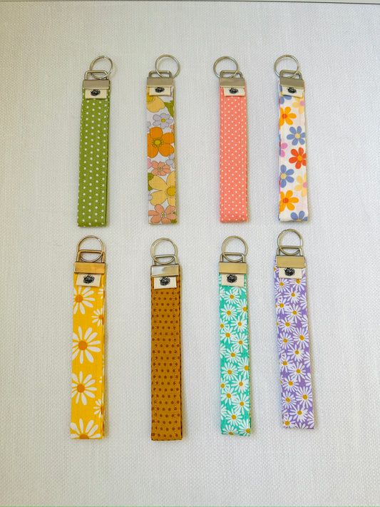 Wristlet Keychain - Darling Daisy Collection