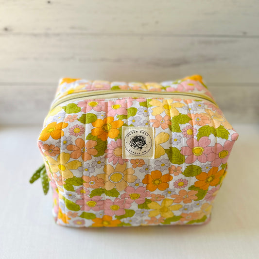 Elevated Essentials Quilted Bag - Retro Daisy