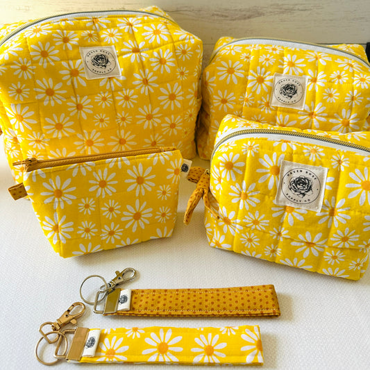 Elevated Essentials Quilted Bag - Classic Daisy